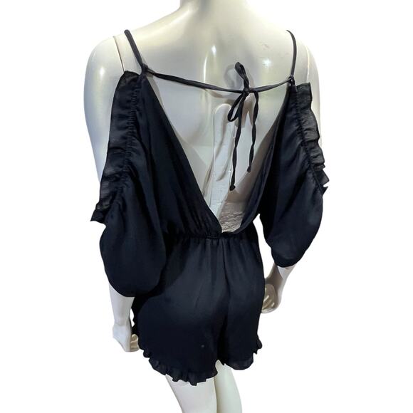 Salt + Jade Black Cold Shoulder Ruffle Romper Wrap Front Party Summer Large - Picture 3 of 12